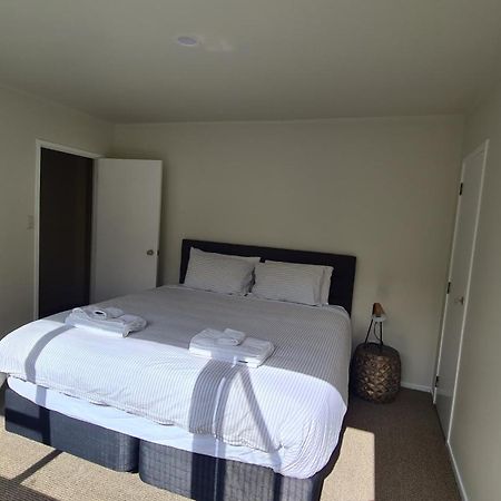 2 Bedroom Home, City And Sea Views Auckland Eksteriør billede