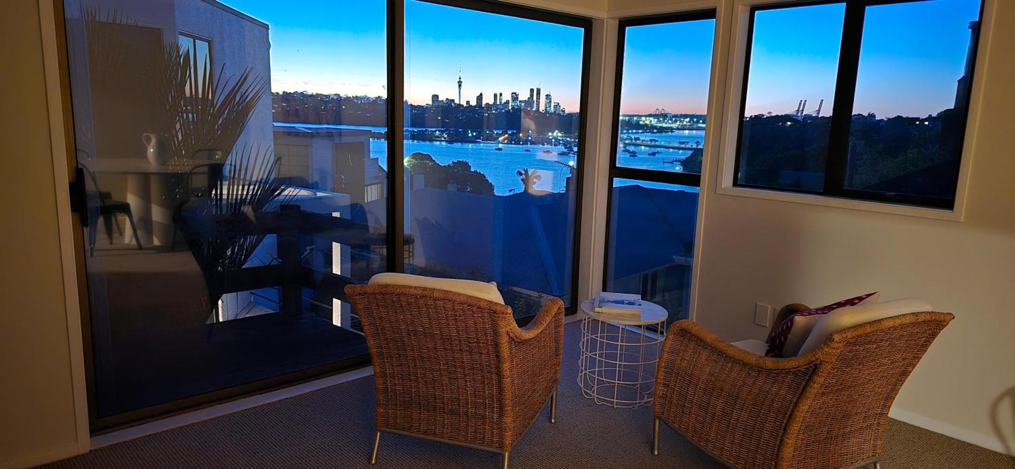 2 Bedroom Home, City And Sea Views Auckland Eksteriør billede